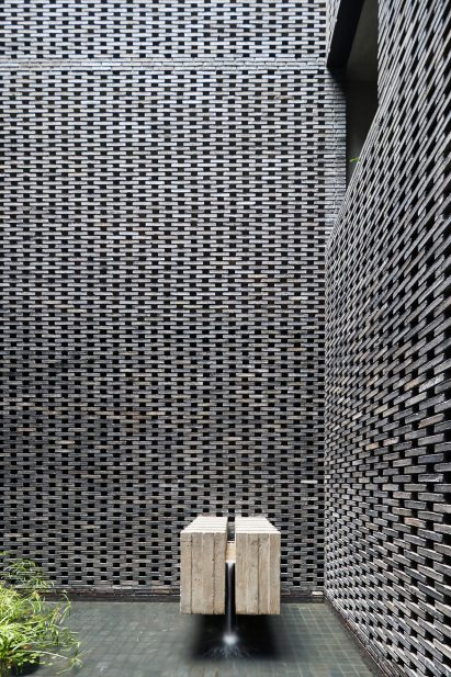 Architecture firm Woods Bagot design apartment complex