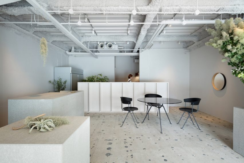 Gigi Verde flower shop by Sides Core