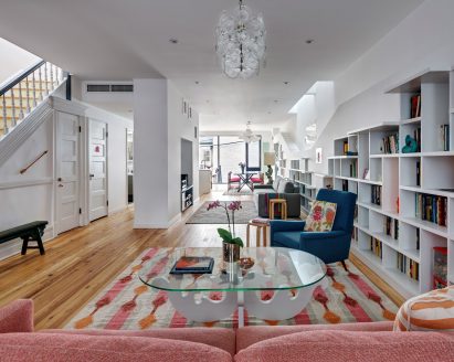House for Booklovers and Cats by BFDO Architects
