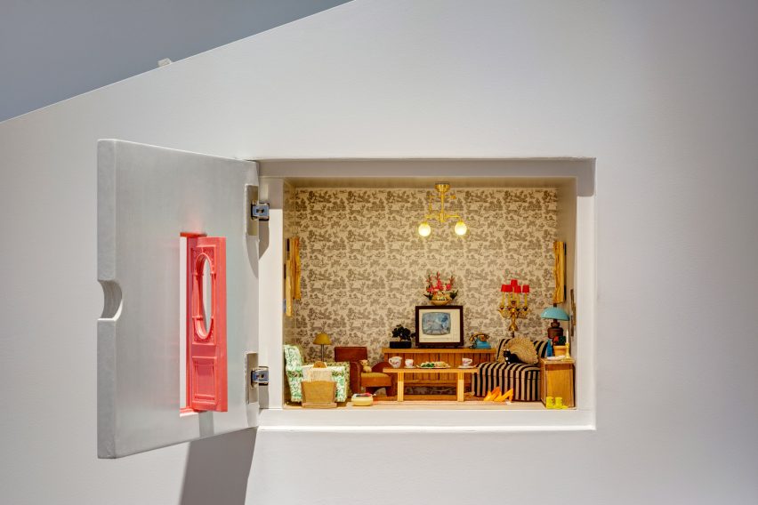House for Booklovers and Cats by BFDO Architects