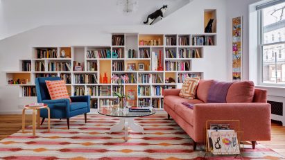 House for Booklovers and Cats by BFDO Architects