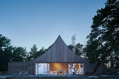 Swedish studio Tham & Videgård Arkitekter design a summer house in Stockholm
