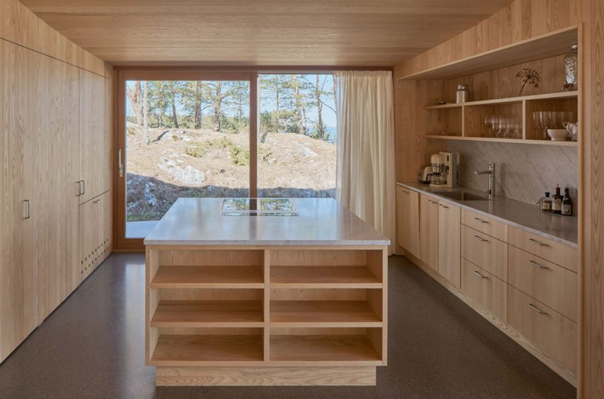 Swedish studio Tham & Videgård Arkitekter design a summer house in Stockholm