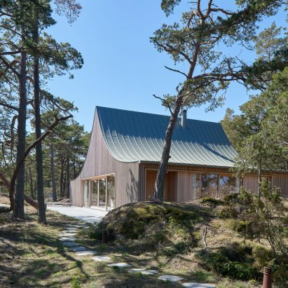 Swedish studio Tham & Videgård Arkitekter design a summer house in Stockholm