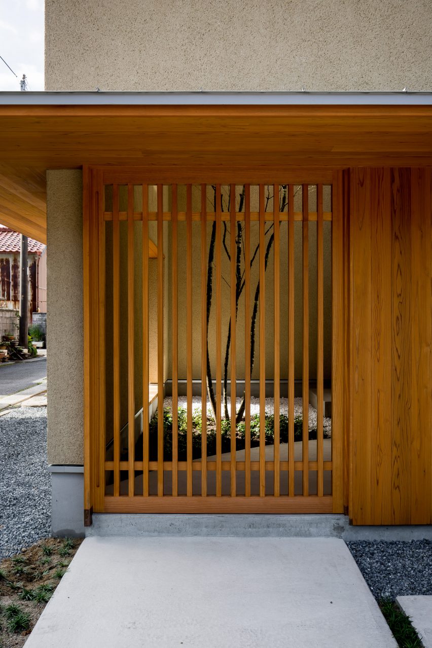 Kyomachi House by Hearth Architects