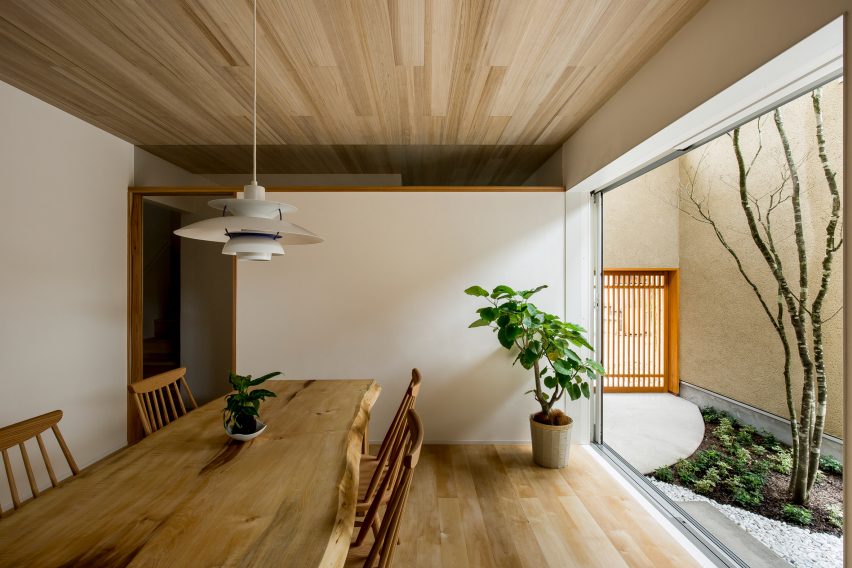 Kyomachi House by Hearth Architects