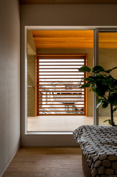 Kyomachi House by Hearth Architects