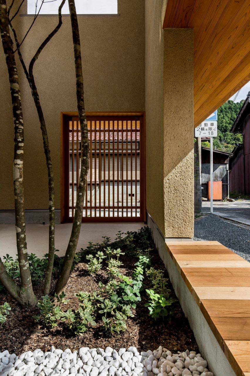 Kyomachi House by Hearth Architects