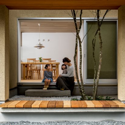 Kyomachi House by Hearth Architects