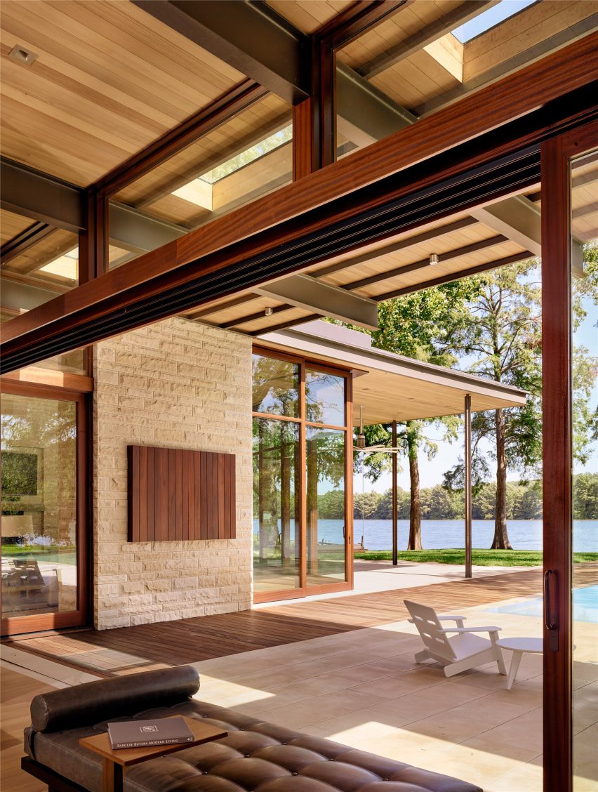 Lake Austin Residence by A Parallel Architecture