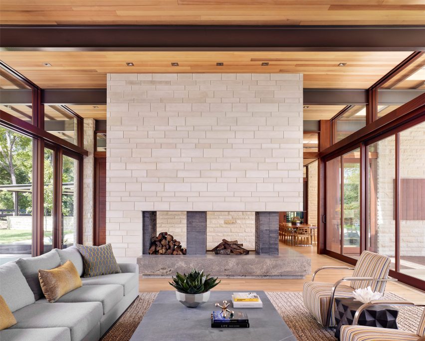 Lake Austin Residence by A Parallel Architecture