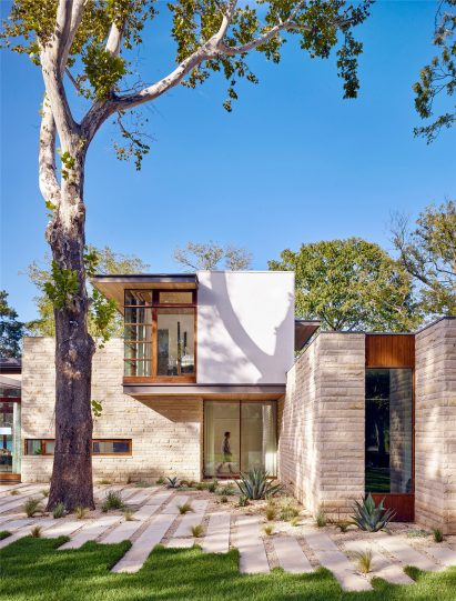 Lake Austin Residence by A Parallel Architecture