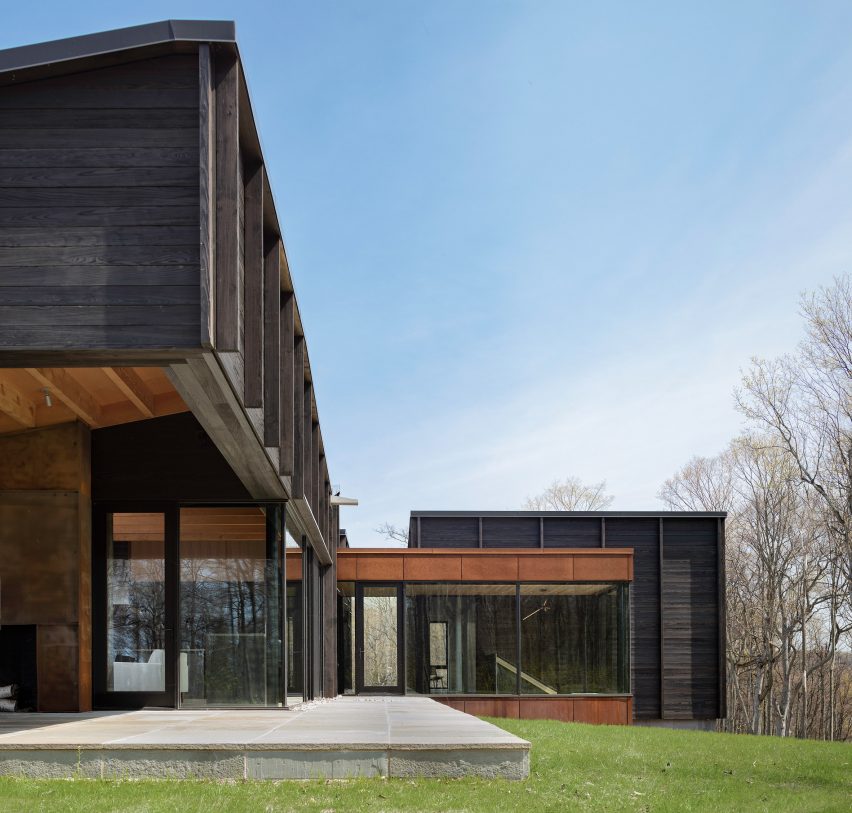 Michigan Lake House by Desai Chia Architects