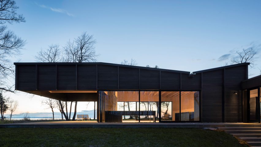 Michigan Lake House by Desai Chia Architects