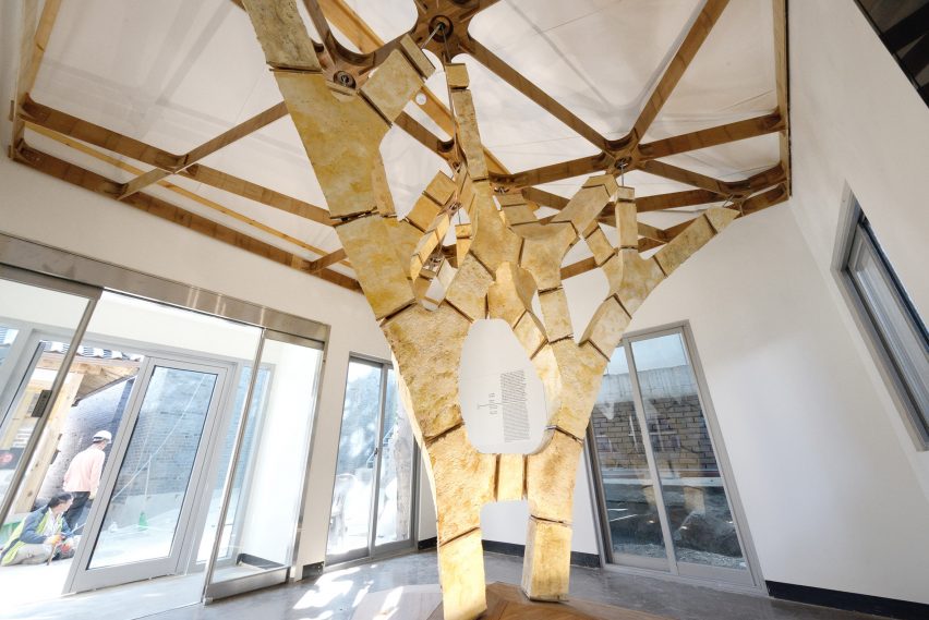 Engineers Dirk Hebel and Philippe Block use fungi to build self-supporting structures