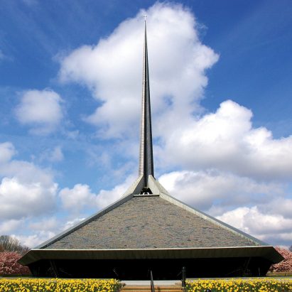 North Christian Church by Eero Saarinen, 1964