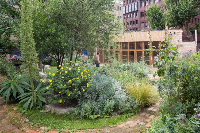 Phoenix Garden Community Building by Office Sian