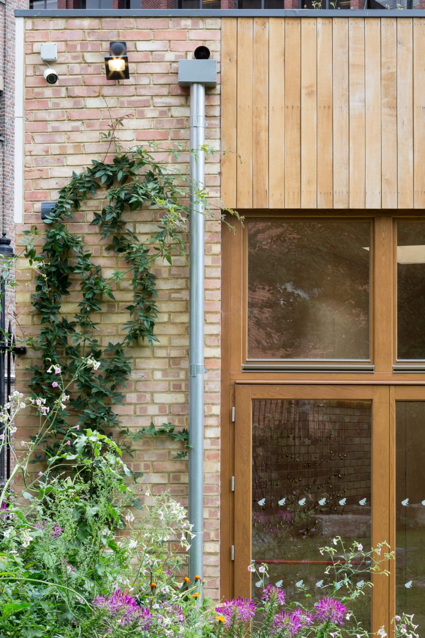 Phoenix Garden Community Building by Office Sian