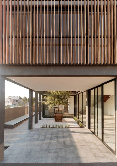 Puerta Lomas House by santoscreativos