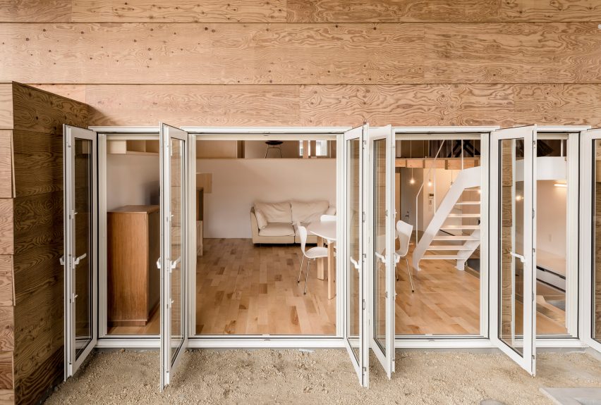 Jun Igarashi Architects have devised an ingenious solution for Hokkaido's snowy winters