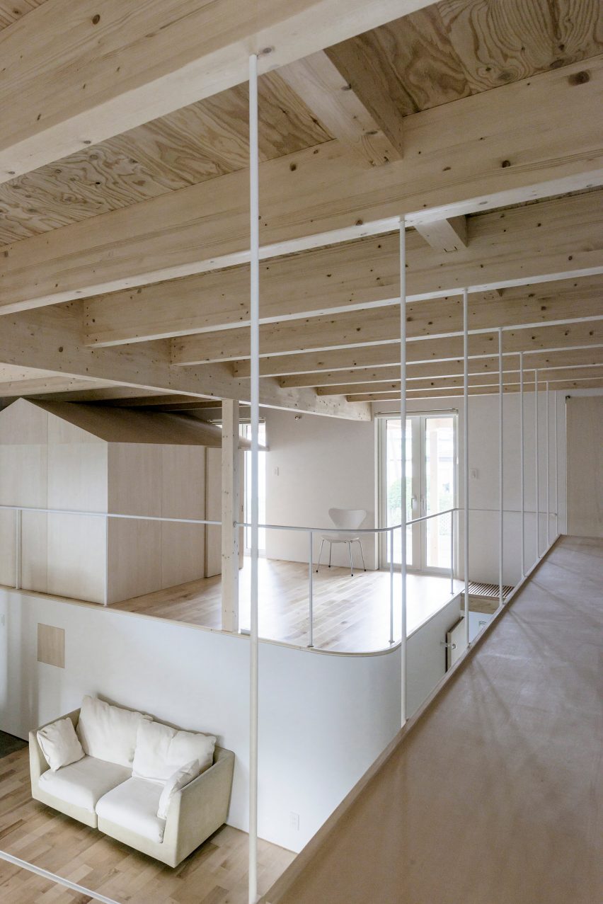 Jun Igarashi Architects have devised an ingenious solution for Hokkaido's snowy winters