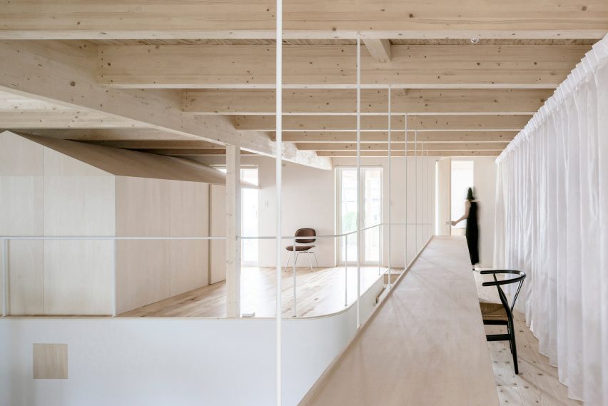 Jun Igarashi Architects have devised an ingenious solution for Hokkaido's snowy winters