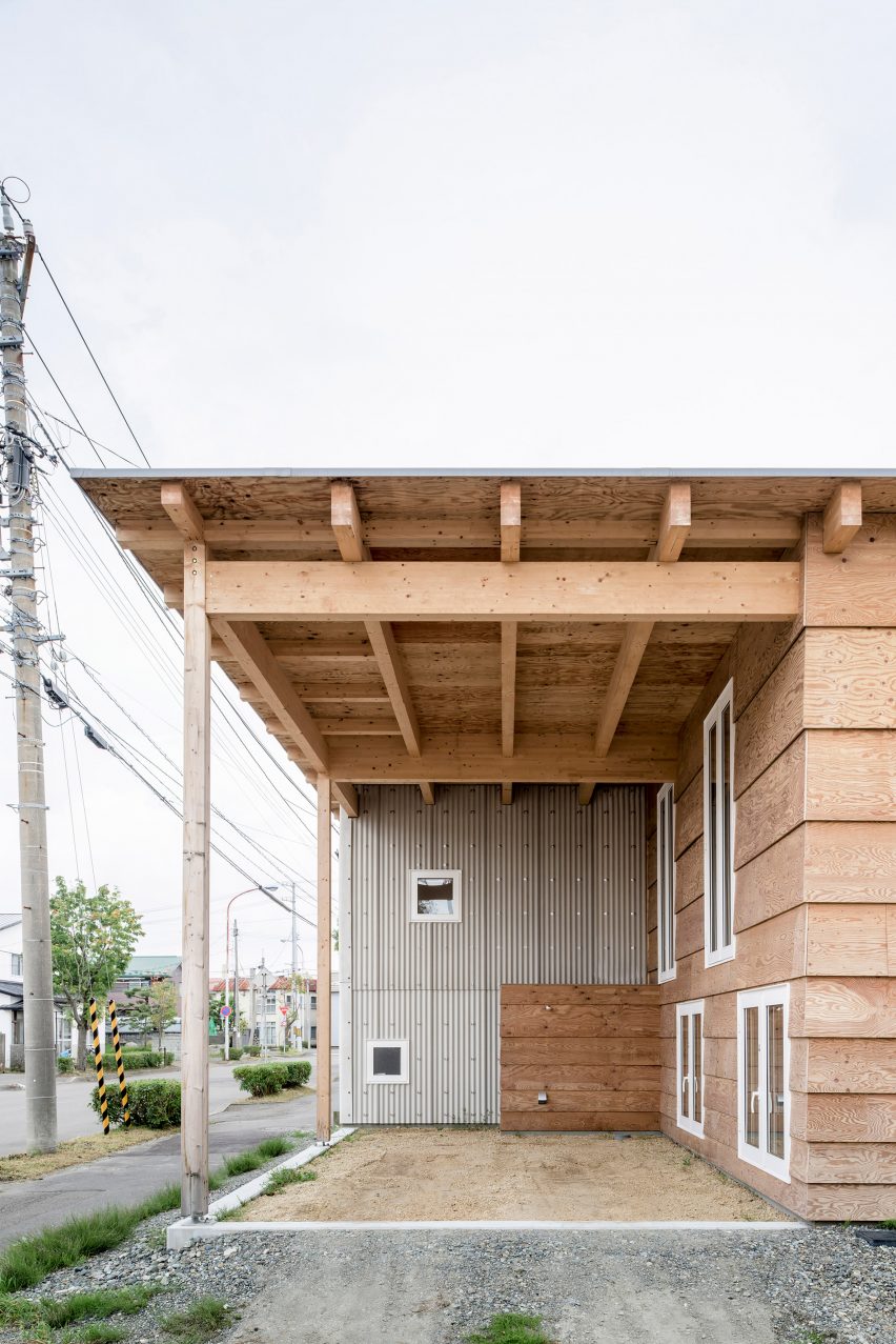 Jun Igarashi Architects have devised an ingenious solution for Hokkaido's snowy winters