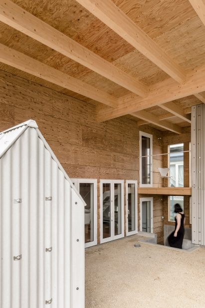 Jun Igarashi Architects have devised an ingenious solution for Hokkaido's snowy winters