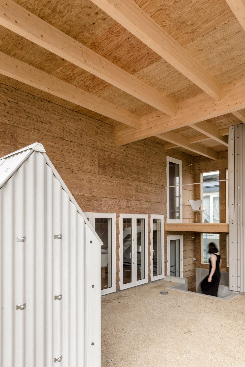 Jun Igarashi Architects have devised an ingenious solution for Hokkaido's snowy winters