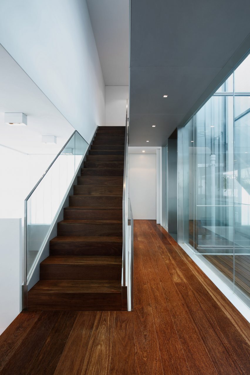 S. Félix da Marinha House by Ventura Office Associates