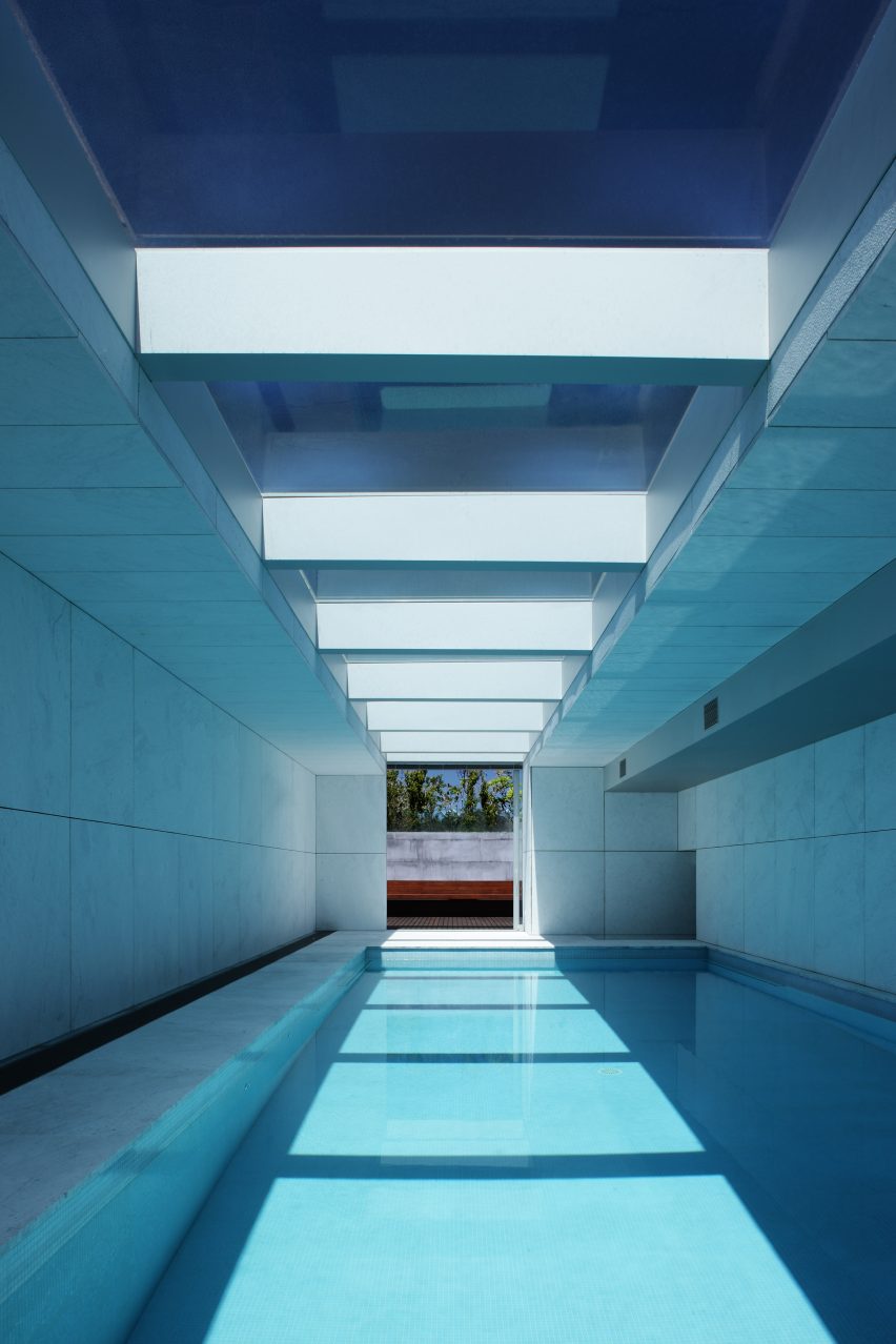 S. Félix da Marinha House by Ventura Office Associates