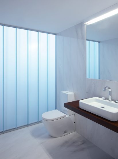 S. Félix da Marinha House by Ventura Office Associates