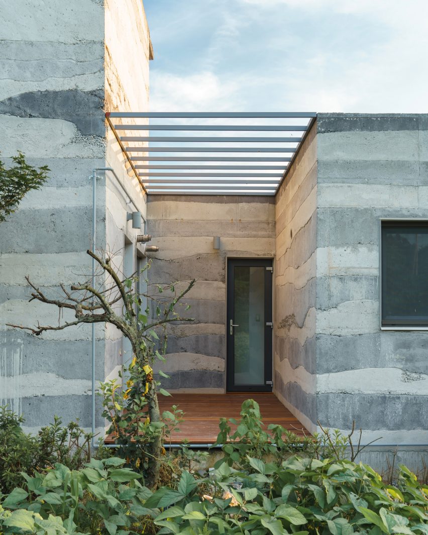 Stratum House by stpmj Architecture