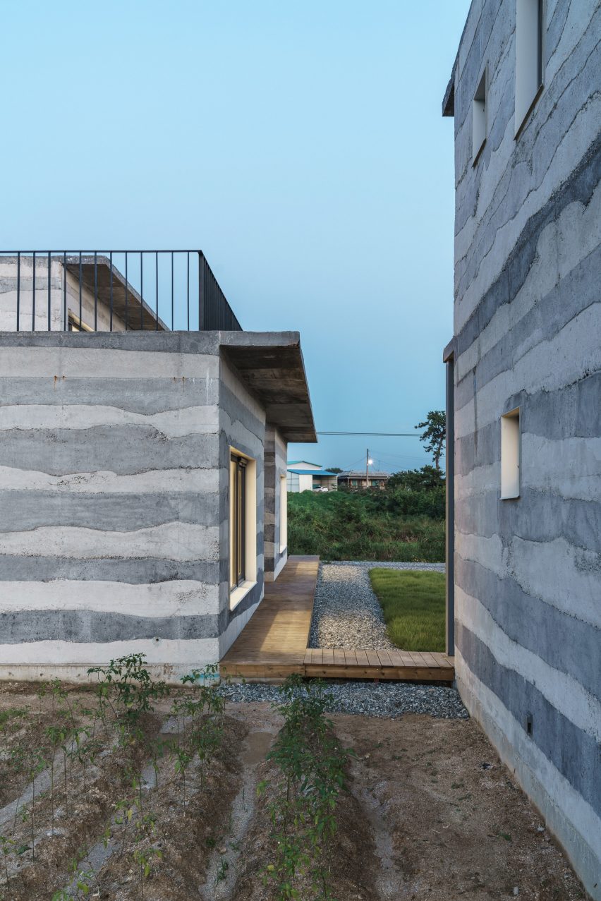 Stratum House by stpmj Architecture