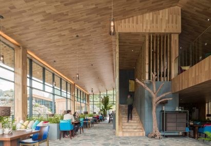 Tourist Center of Anlong Limestone Resort by 3andwich Design and He Wei Studio