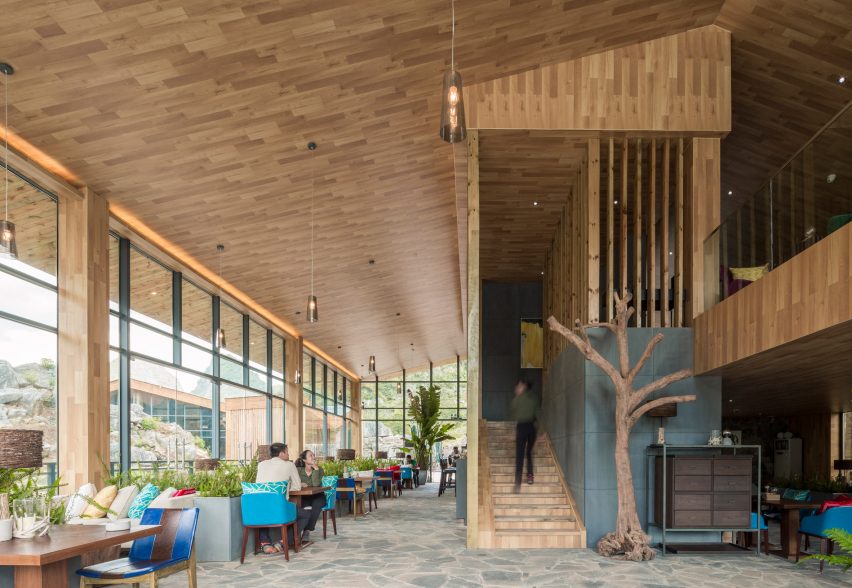 Tourist Center of Anlong Limestone Resort by 3andwich Design and He Wei Studio