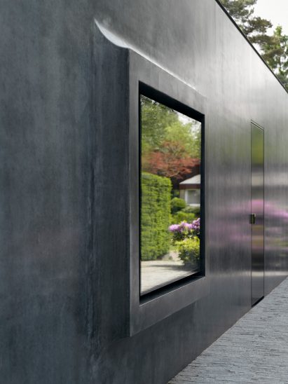 Villa X by Barcode Architects