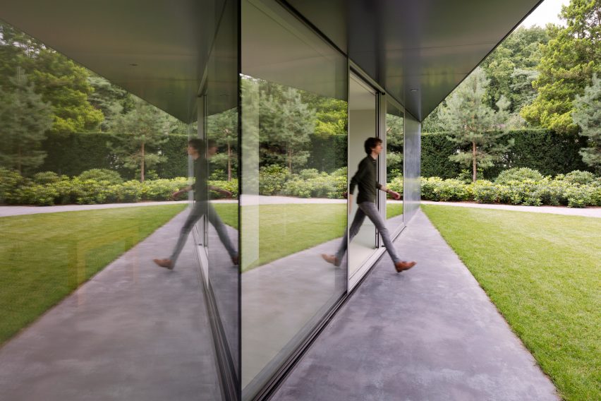 Villa X by Barcode Architects