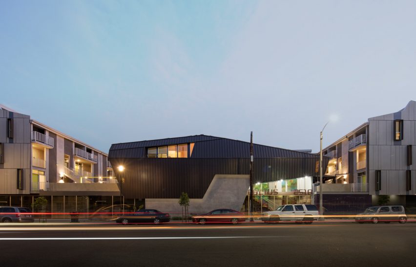 2510 Temple by Tighe Architecture