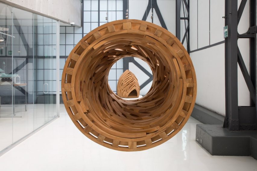 Tres Casas Extraordinarias by Kiyoto Ota