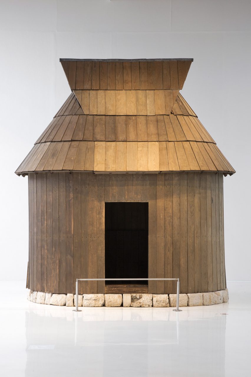 Tres Casas Extraordinarias by Kiyoto Ota