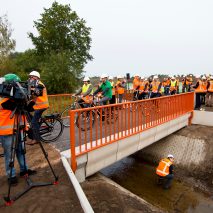 “World’s first” 3D-printed concrete bridge opens in the Netherlands