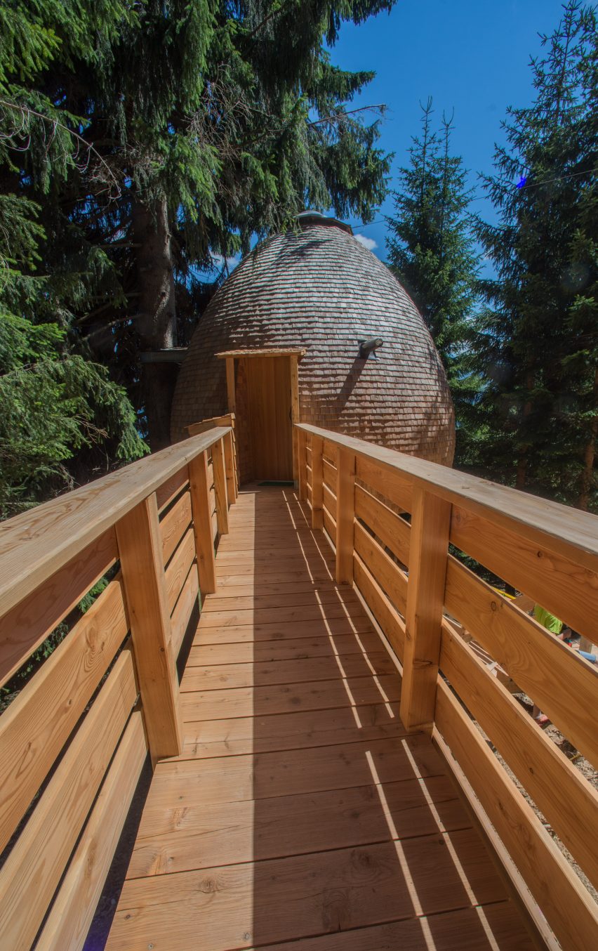 Pinecone treehouse by Architetto Claudio Beltrame and Domus Gaia