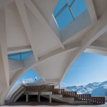 Latest Dezeen Mail features shortlist for best architecture photograph of 2017