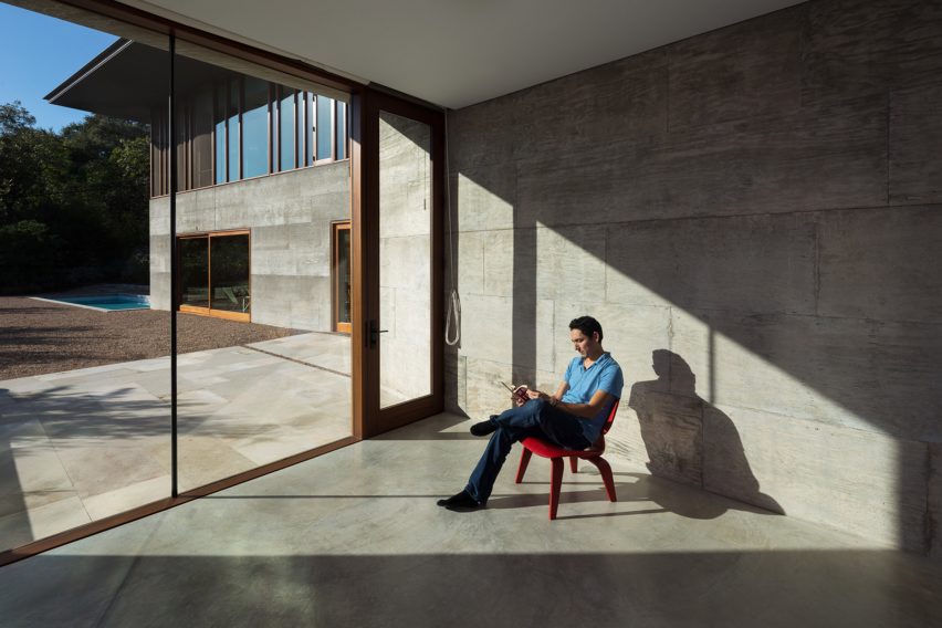 Balcones House by Mell Lawrence Architects