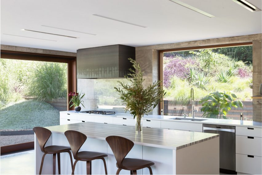 Balcones House by Mell Lawrence Architects