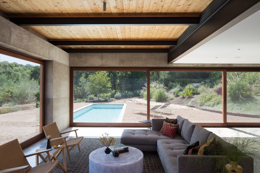 Balcones House by Mell Lawrence Architects