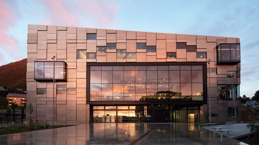 Snøhetta makes every interior surface a canvas in new £100-million arts school in Bergen