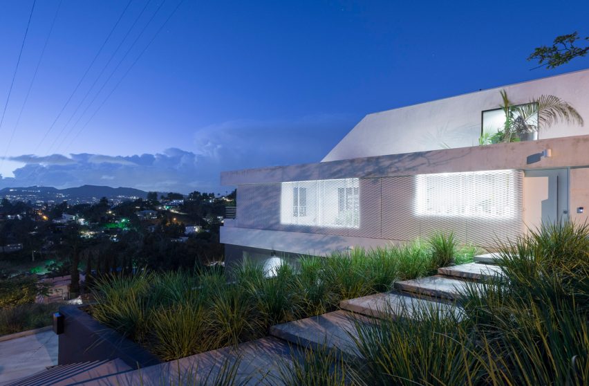 Casa Pino by Tino Schaedler