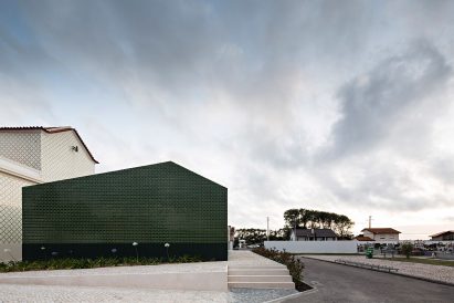 Cemetery toilet by M2. Senos Architects